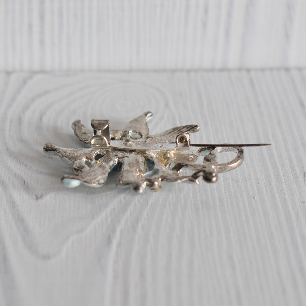 Vintage pin